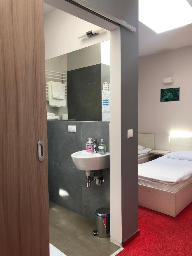Hostel Promenada Rzeszów Buitenkant foto
