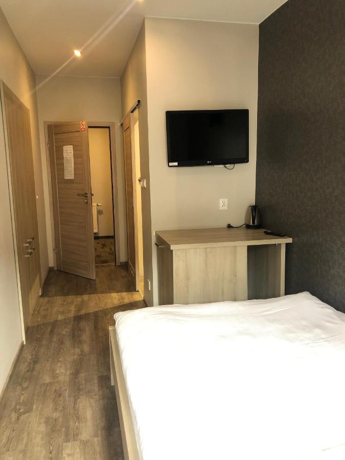 Hostel Promenada Rzeszów Buitenkant foto