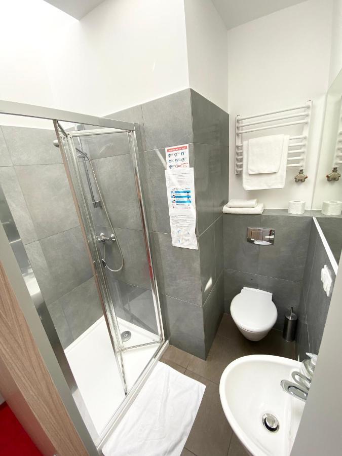 Hostel Promenada Rzeszów Buitenkant foto