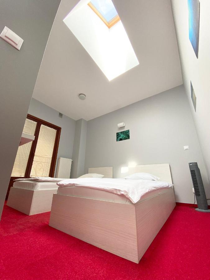 Hostel Promenada Rzeszów Buitenkant foto