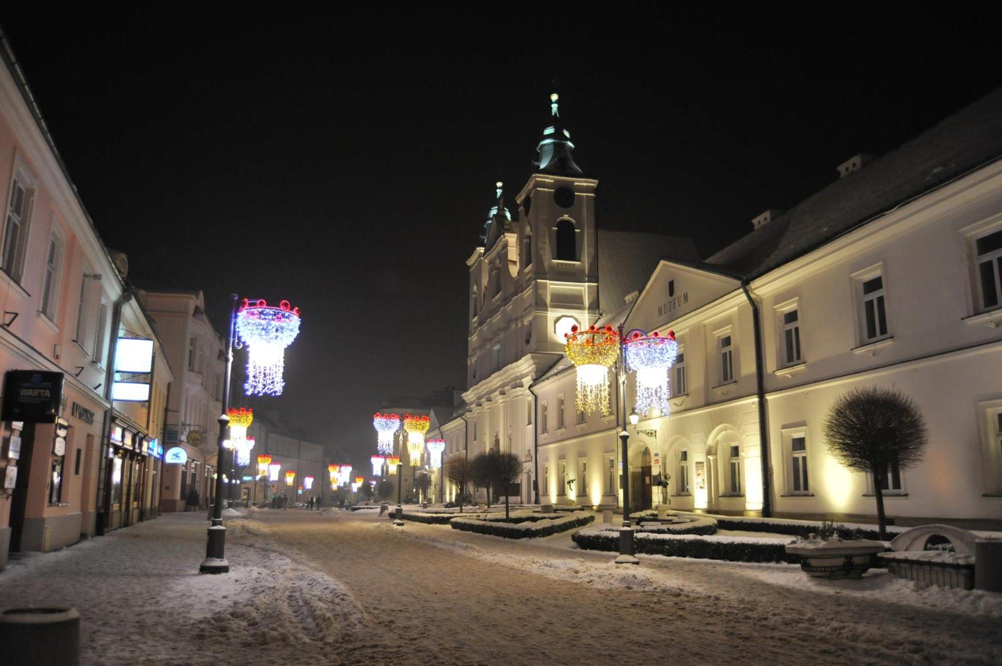 Hostel Promenada Rzeszów Buitenkant foto