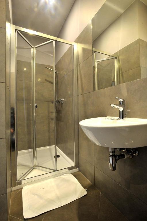 Hostel Promenada Rzeszów Kamer foto